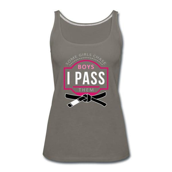 Some Girls Chase Boys I Pass Them Women’s Tank Top - asphalt gray